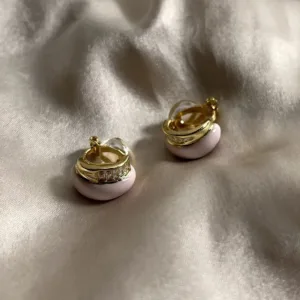 Blush Clip on Huggies