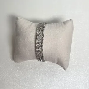 Classic Fleur Silver Bangle