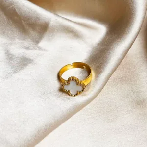 Royal Snow Fleur Ring