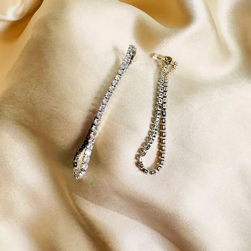 Tennies Earrings Silver, Folded